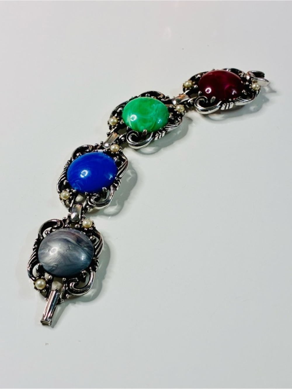 VTG Multicolor Cabochon Bracelet with Silver-Tone Filigree And Pearls